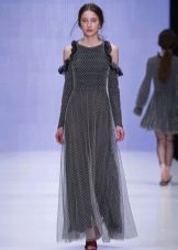 Sleeveless fitted dress