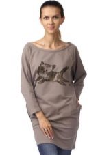 loose-fitting jersey dress