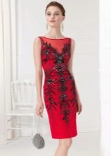 Handbag for a red sheath dress