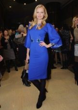Tight tights for a blue dress