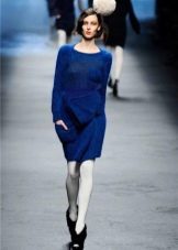White tights for a blue dress