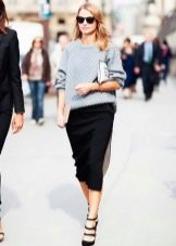 Knitted pencil skirt