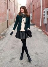 Black skirt sun