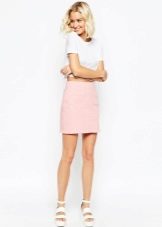 Skinny mini skirt in pale pink