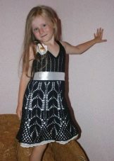 Crochet dress for a girl of 5 years