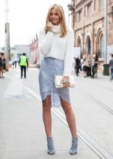 What to wear with a pencil skirt