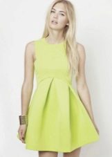 High-waisted short light green dress