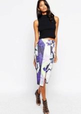 Front slit skirt
