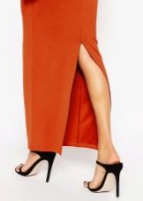 Back split skirt