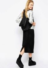 Back split skirt