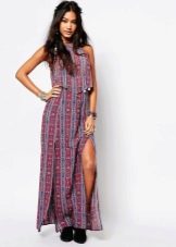 Long skirt with slit