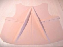Seam darts on the back