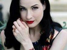 Rockabilly makeup