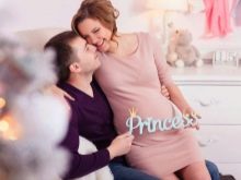 Props for a photo shoot of a pregnant woman