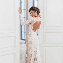 Backless Lace Wedding Dress
