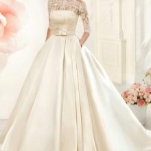 Lush ivory wedding dress from Naviblu