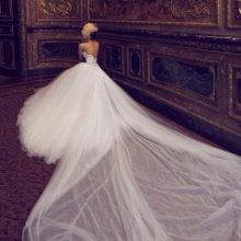 Wedding dress with long train 2016 made of chiffon