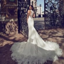 Wedding dress with long train 2016