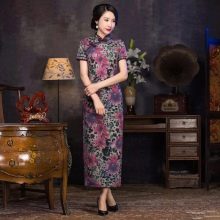 Long qipao dress with short sleeves
