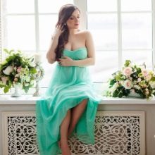 Maternity dress for photo studio