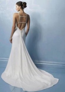 Weave on the back of the wedding dress