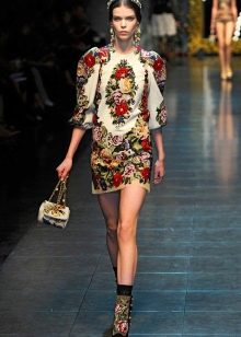Dolce Gabbana의 러시아 스타일 웨딩 드레스