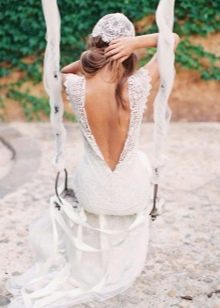 Beach Wedding Bride Look