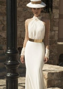 Wedding dress for beach ceremony