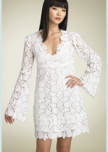 V-neck short wedding dress