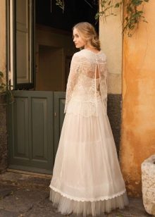 Openwork cape for a wedding dress