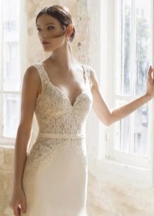 Straight wedding dress with lace