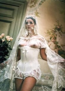 Robe de mariée candide par Monica Beluchi