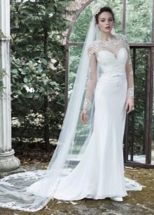 Robe de mariée droite avec voile