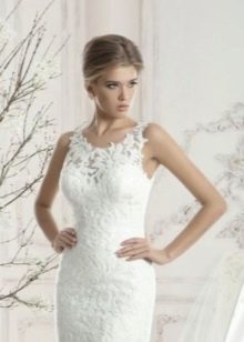 Robe de mariée courte avec large dentelle