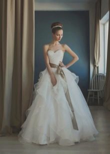 Lush wedding dress from Natasha Bovykina
