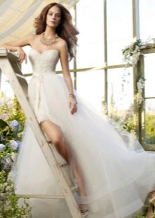 Decorations for a short wedding dress with a train