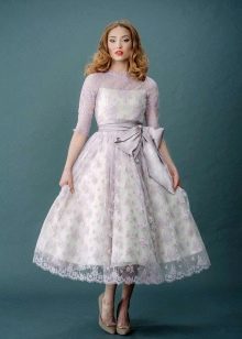 Robe de mariée midi avec dentelle contrastée