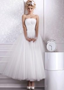 Robe de mariée midi sans bretelles