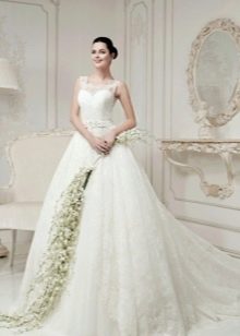 Wedding puffy dress made of lace with a train