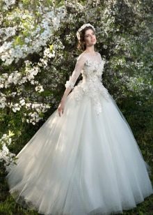 Lush wedding dress from Dragonfly
