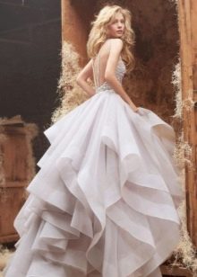 Fluffy dress with ruffles