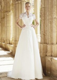Wedding dress from Raimon Bundo closed