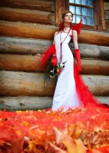 Red insert on the back on a wedding dress