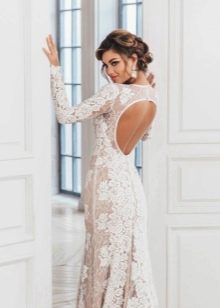Backless wedding dress