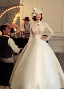 Retro style wedding dress by Tatiana Kaplun