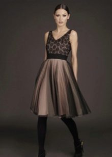 Short evening dress with guipure top