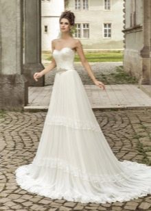 Robe de mariée trapèze avec dentelle