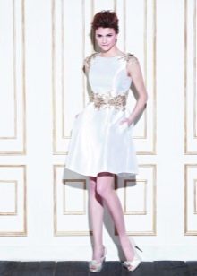 Robe de mariée courte en satin