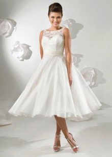 Robe de mariée courte bouffante