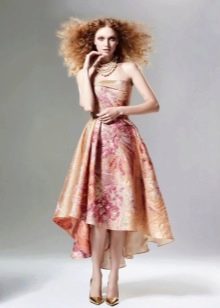 Robe de soirée courte bouffante avec jupe asymétrique
